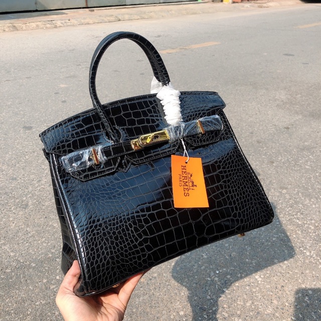 Túi hm vân rắn đen sz 30 . Ảnh thật