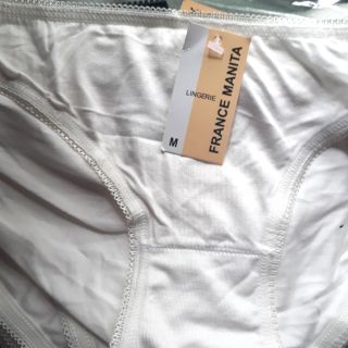 Quần lót trắng size m.l.xl. xxl