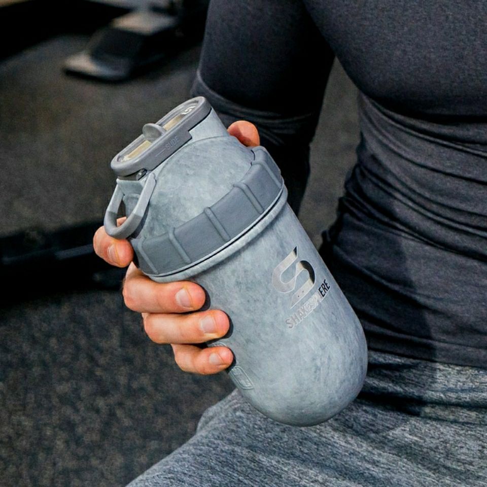 Bình Lắc Protein Hình Quả Chuối Dễ Mang Theo Tiện Lợi