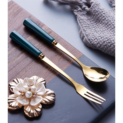 THÌA DĨA SANG CHẢNH CÁN SỨ XANH NGỌC BÍCH SIZE NHỎ