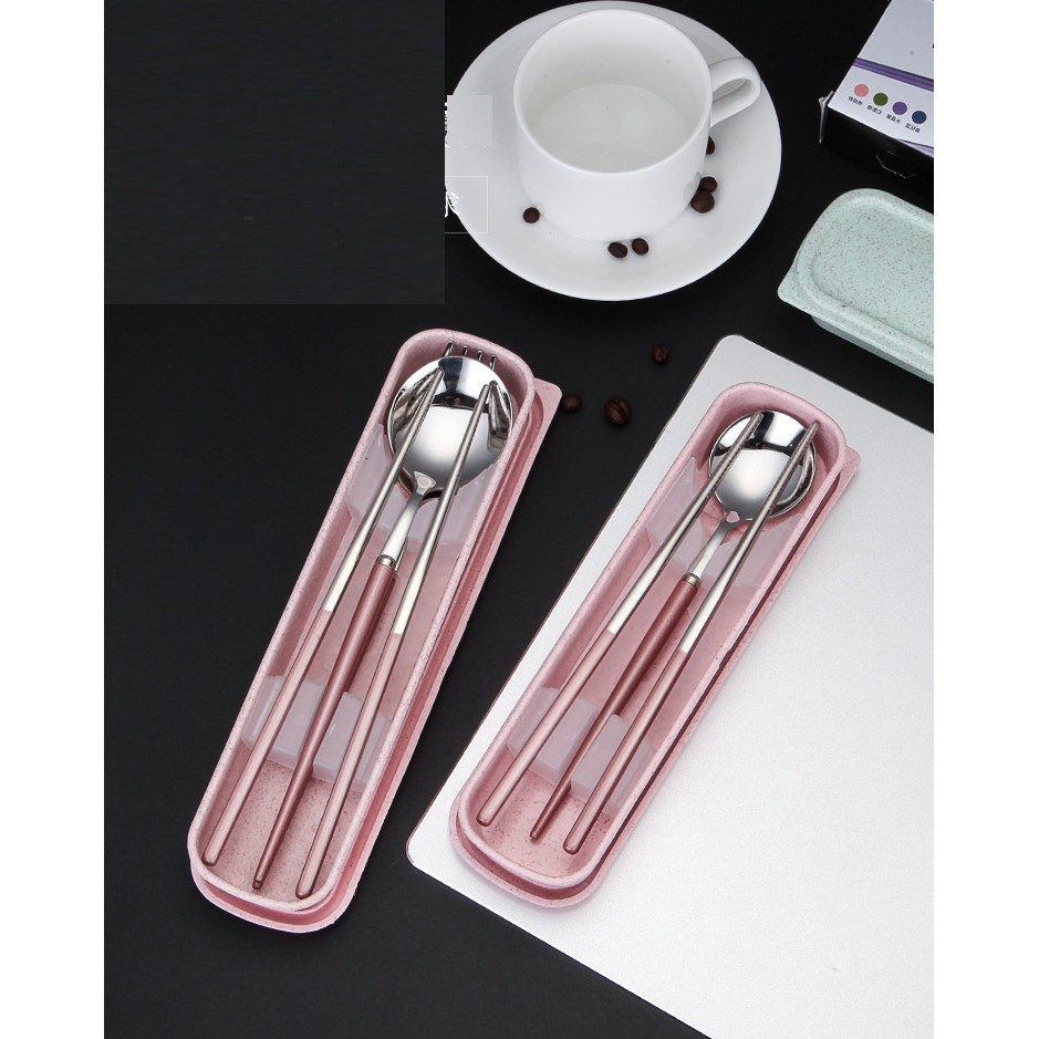 Bộ Đũa, Thìa, Dĩa inox 304 Cao Cấp Thuận Tiện Dùng Trong Bữa Cơm Văn Phòng - Tặng Kèm Hộp Và Túi Đựng