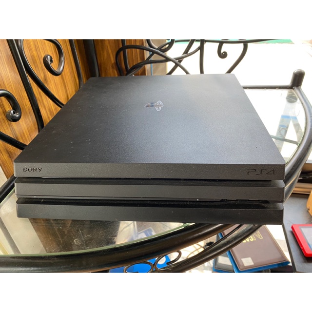 Ps4 Pro 2TB còn mới 99% rất ít sử dụng