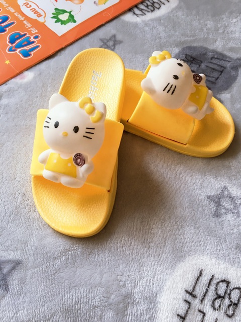 Dép bé gái hình mèo kitty siêu dễ thương