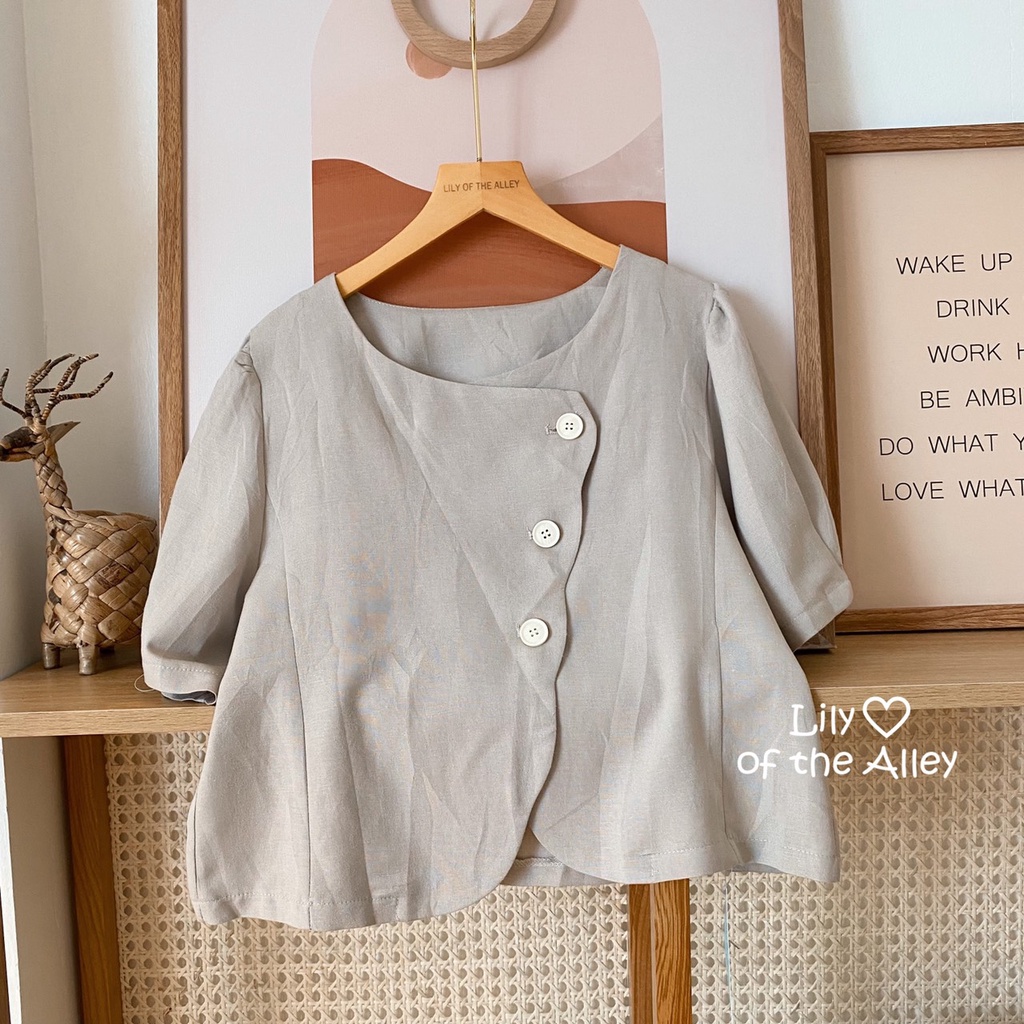 Áo 3 khuy lượn sóng