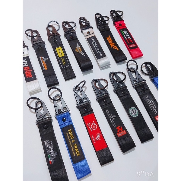 Móc khoá thép không gỉ kết hợp dây logo thêu cách hãng xe HONDA, YAMAHA, SUZUKI, BMW,...