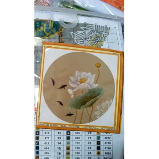 Tranh thêu kín chữ thập hoa sen hh0913