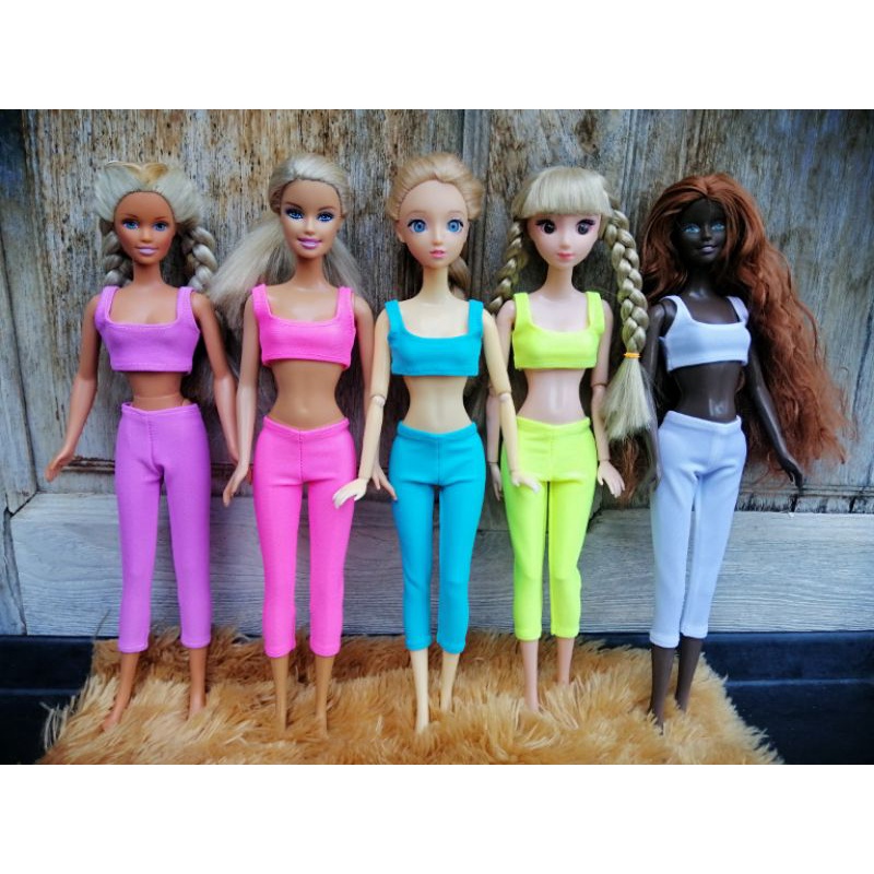 Bộ búp bê Barbie nhỏ