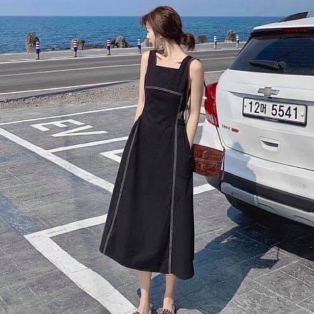 Đầm MiDi Cổ Vuông