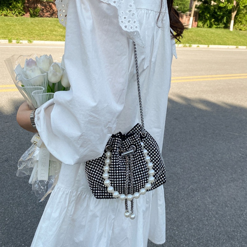 Túi Đeo Chéo Vai Có Dây Xích Đính Đá Thời Trang Sành Điệu Bắt Mắt