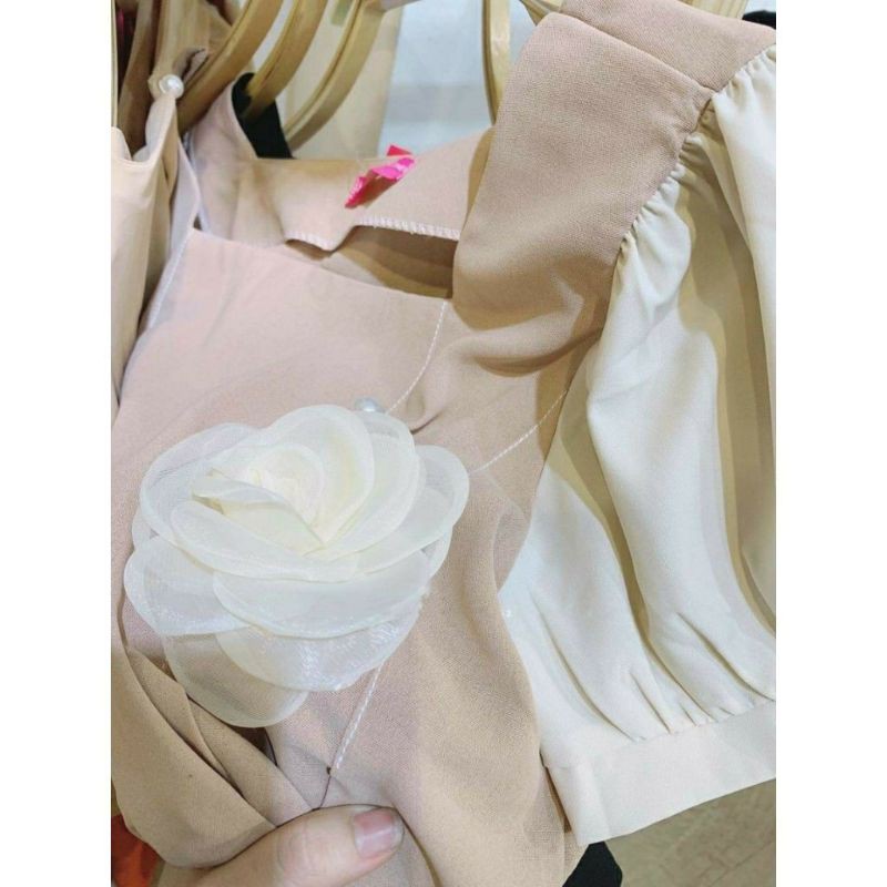 mẫu hot hè 2021 Váy bầu thiết kế chất lụa hàn mỏng mát hoa cài ngực sang chảnh