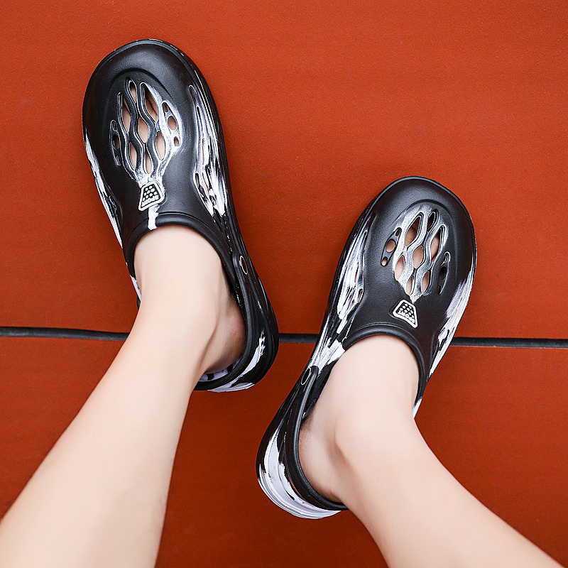 Xăng đan Đục Lỗ Thoáng Khí Thời Trang Đi Biển Mùa Hè Cho Nam