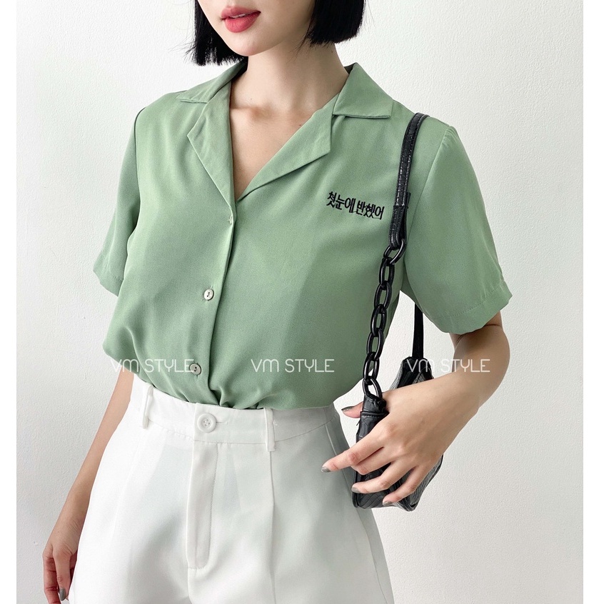 Sơ mi tay ngắn cổ vest thêu chữ Hàn Quốc ulzzang thời trang VM STYLE 22SU052X0801