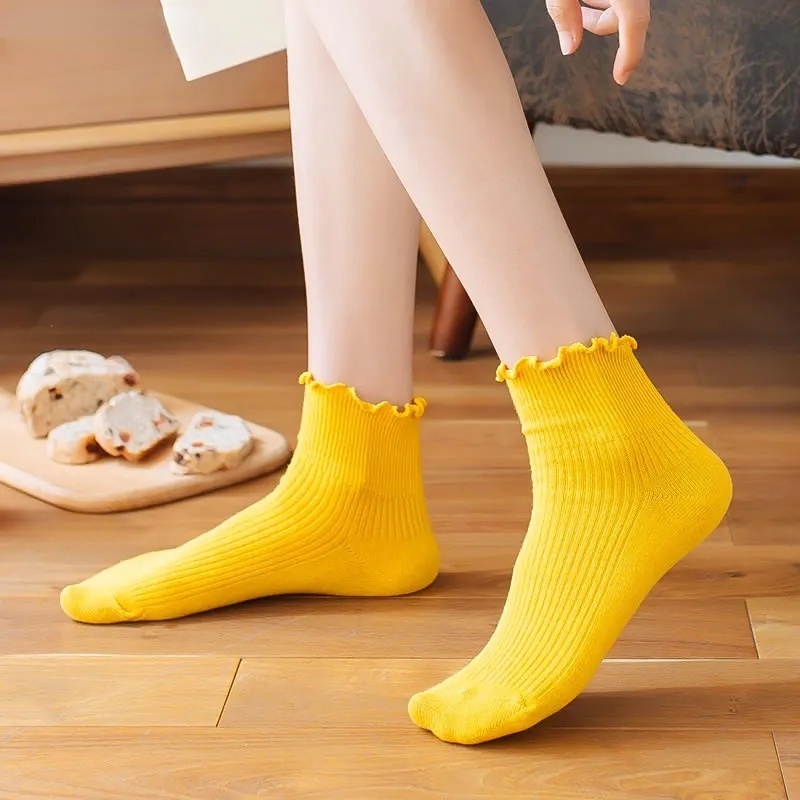 1 Đôi Vớ Ngắn Mỏng Thoáng Khí Màu Trơn Dễ Phối Đồ Cho Nữ