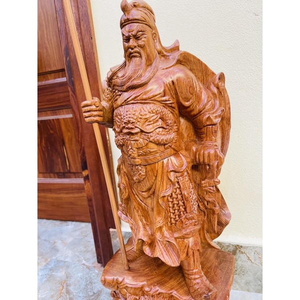 Tượng quan công gỗ hương 40cm. zalo 0982185151