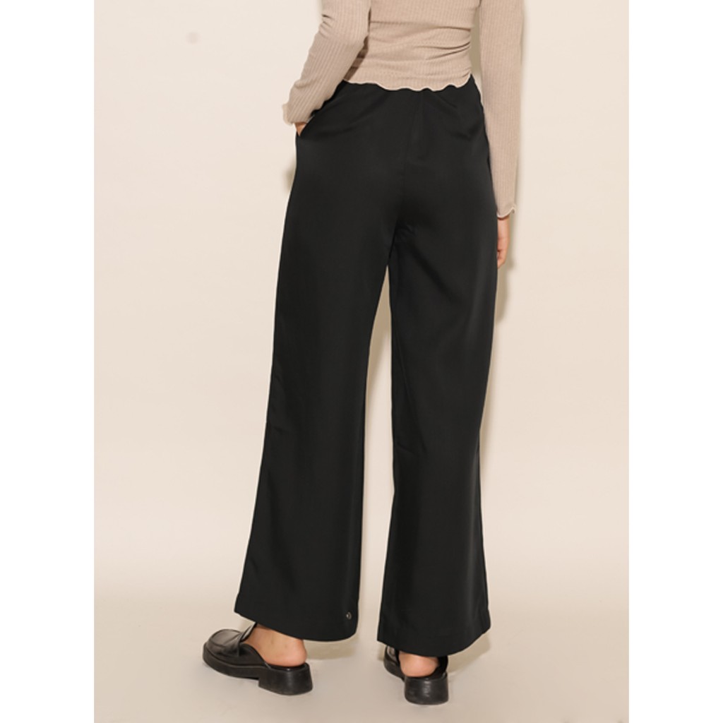 Quần tây nữ dáng suông thời trang GAGO pleated straight pants màu đen GO3185 | BigBuy360 - bigbuy360.vn