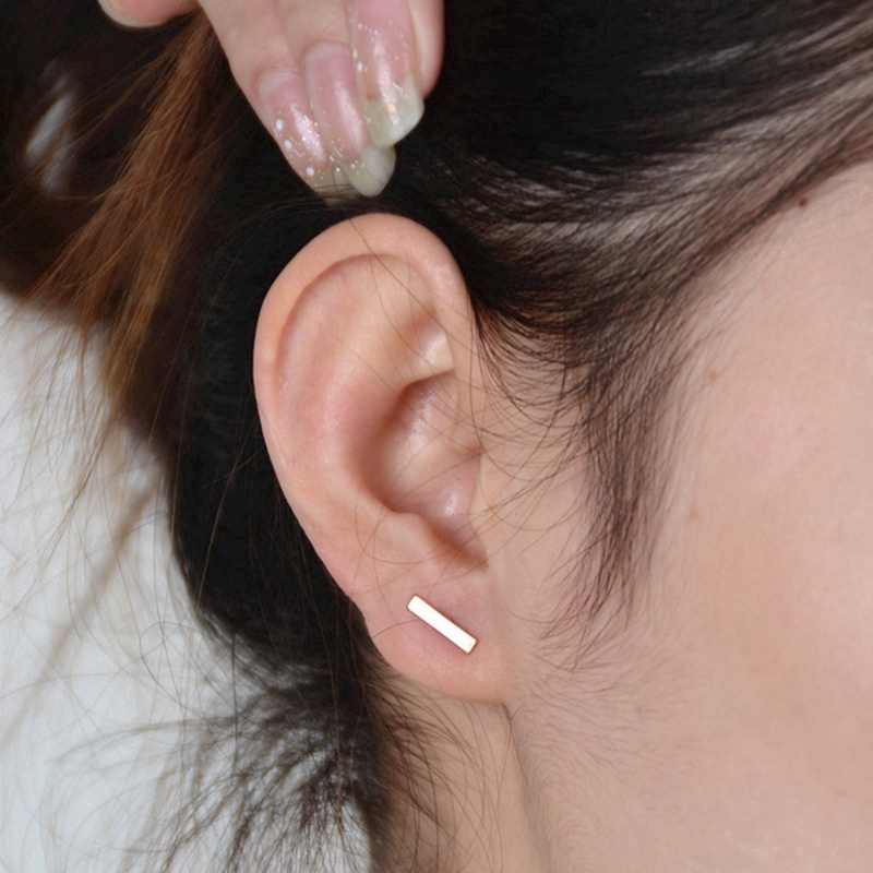 1 Đôi Khuyên Tai Hợp Kim Mạ Vàng/Bạc Thiết Kế Đơn Giản