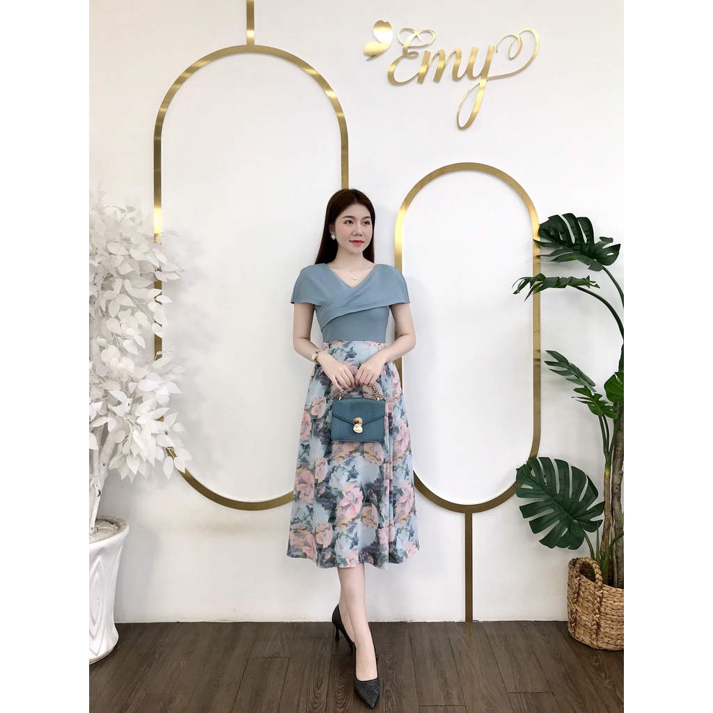 Đầm Xòe Phối Tay Choàng Có Túi EMY EM6600