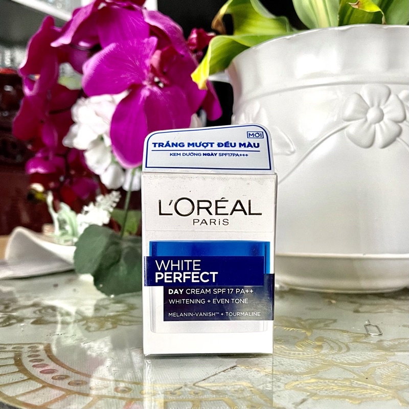 Kem dưỡng trắng sáng da ban ngày Loreal (L’Oreal) Paris White Perfect SPF 17 PA++ 20ml
