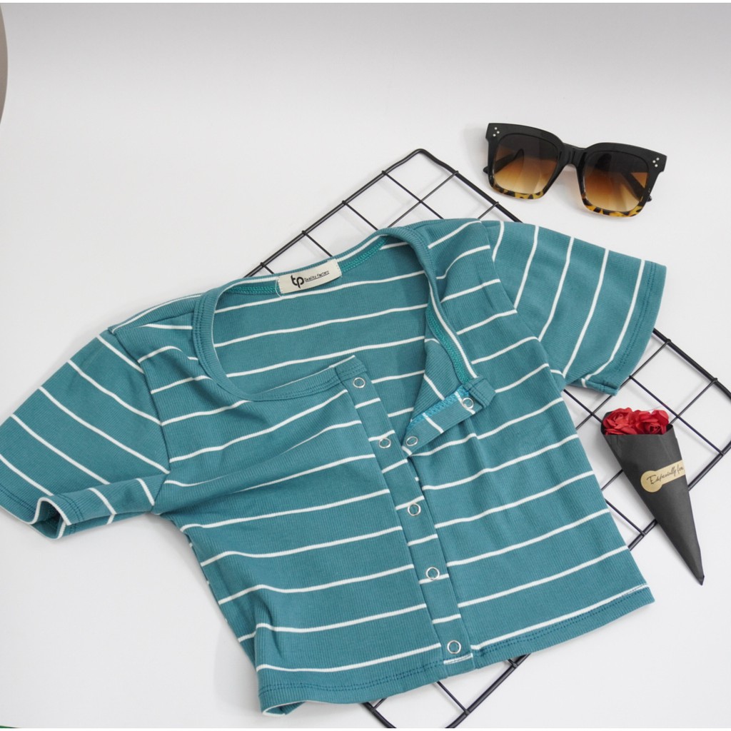 [Nhiều màu] ÁO CROPTOP THUN GÂN SỌC KẺ phối cúc bấm | BigBuy360 - bigbuy360.vn