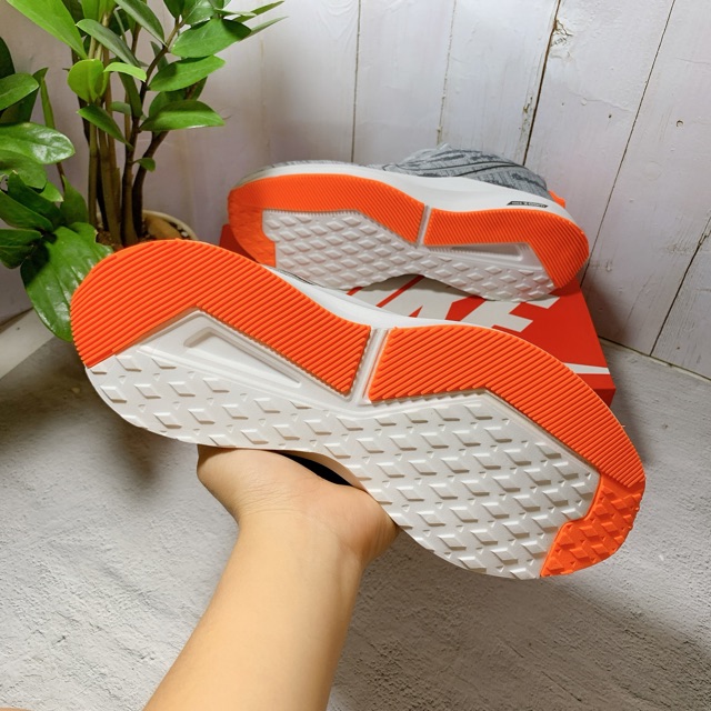 Giày thể thao nam chuẩn đẹp màu xám nhạt, kèm hộp 578
