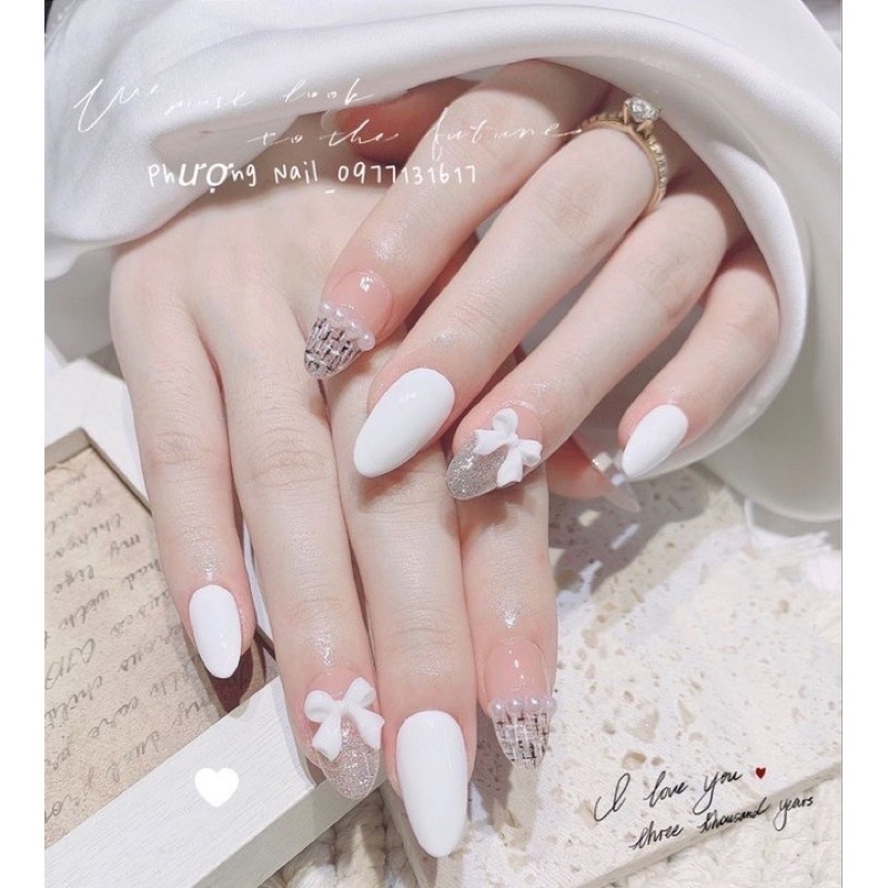 Nail Box Thiết Kế Kẻ Dạ Trắng - Tặng Kèm Quà