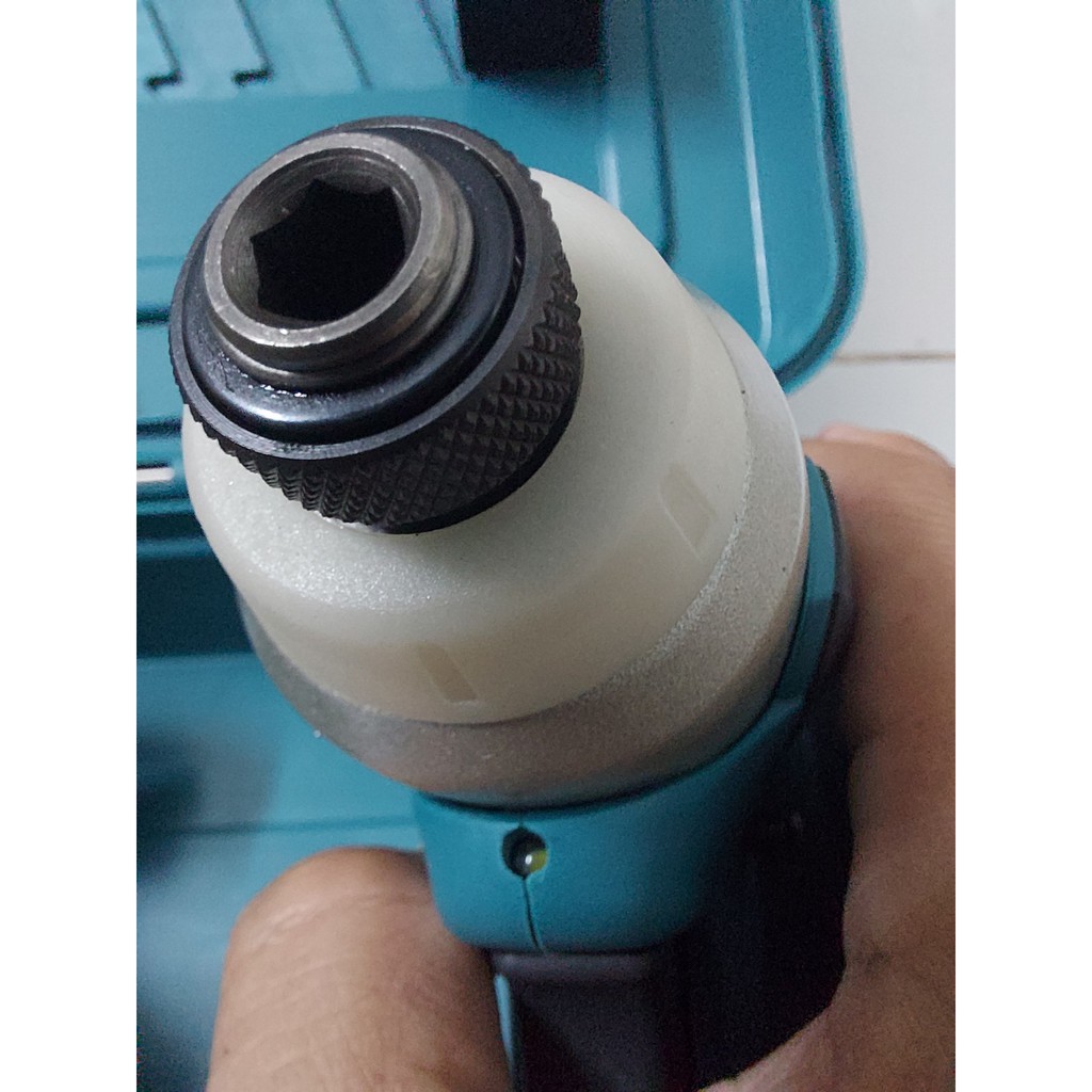 Máy bắt vít pin Makita TD090DWE 10.8V