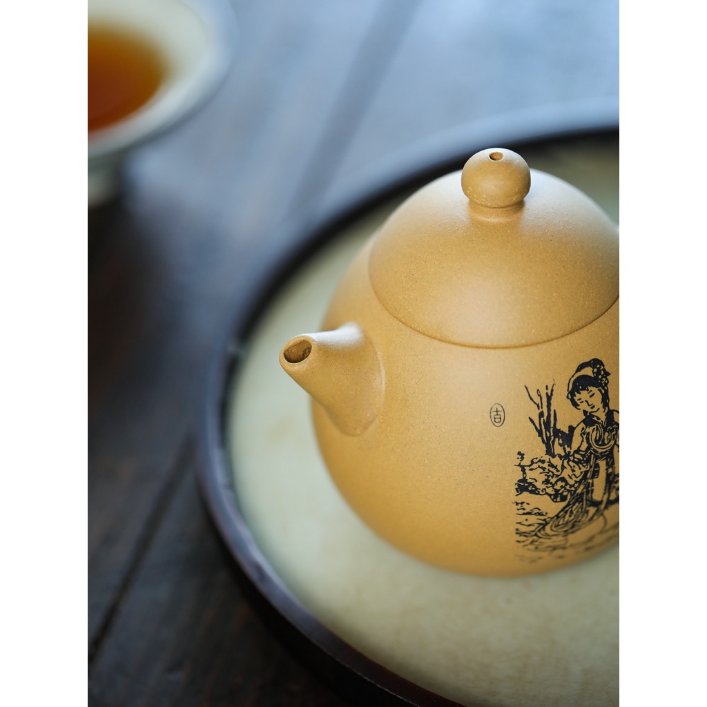 Ấm Tử Sa Nghi Hưng Long Đán 250 ml (Đoạn Nê)