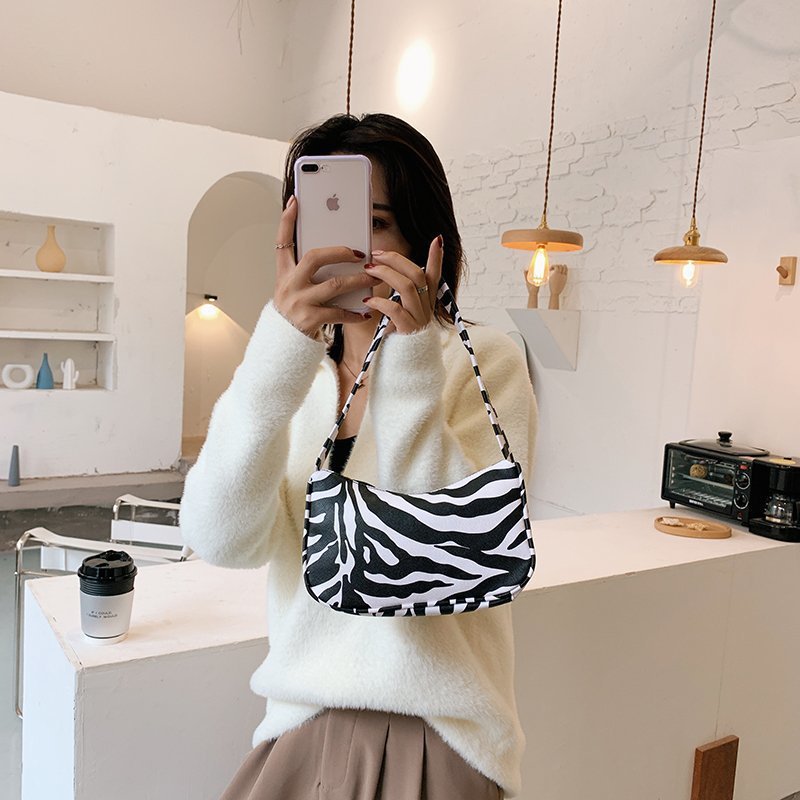 Túi Xách Đeo Chéo JASMIN NOIR In Họa Tiết Da Báo Thời Trang Cho Nữ