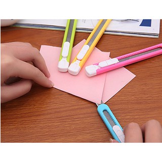 Dao rọc giấy Deli 2054