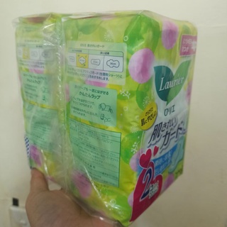 Băng vệ sinh Laurier Nhật Bản