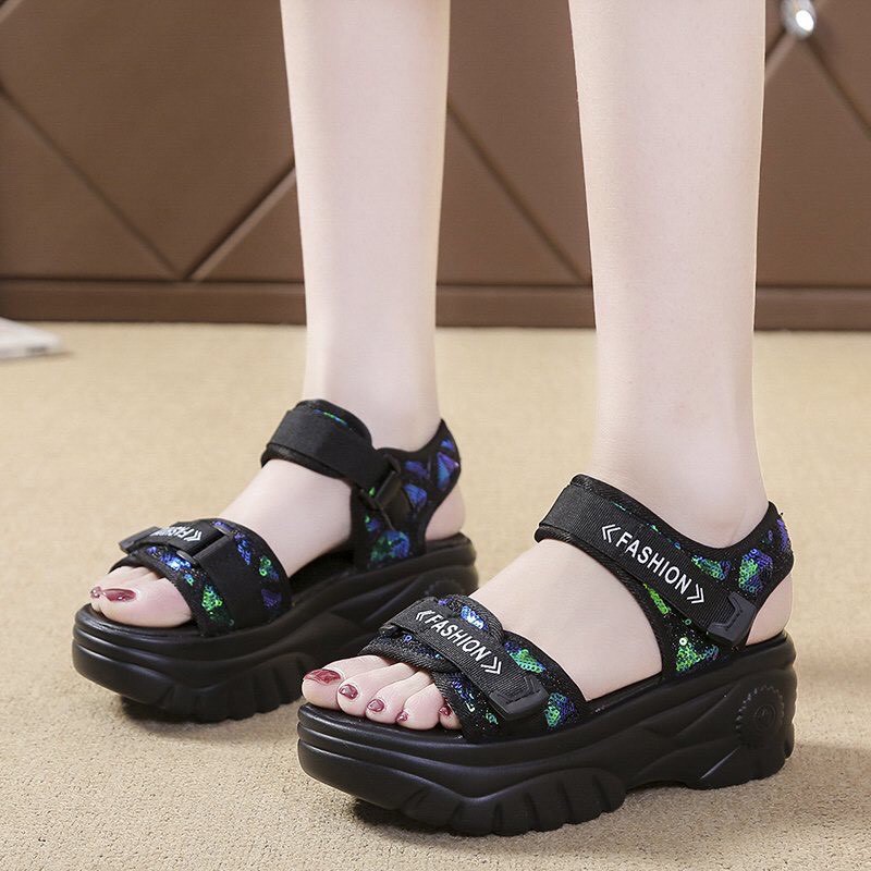 ( 2 MÀU ) Sandal Nữ Quai Dán Fashion Ánh Kim Cực Xinh Đế Độn Êm Hot Trend