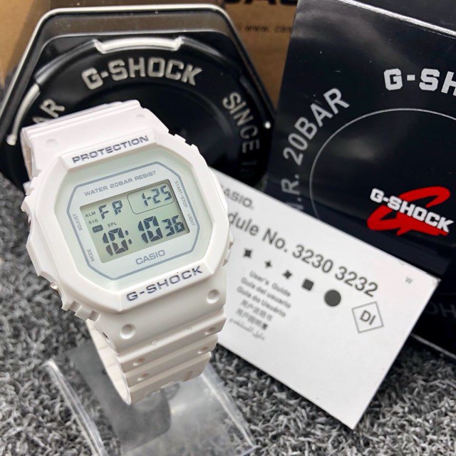 Đồng Hồ đôi Casio G-Shock DW-5600MW-7DR và baby-G BGD-560-7DR Dây Nhựa Trắng - Mặt V