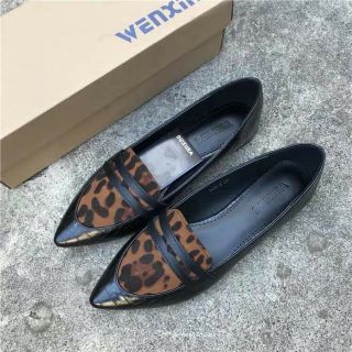 [pat]Giày bệt mũi nhọn