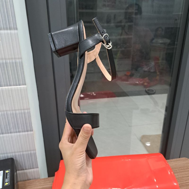 (có sẵn)giày cao gót big size 40 41 42 43 đế vuông 5 phân,sandal cao gót quai ngang bigsize,giày cao gót nữ size lớn