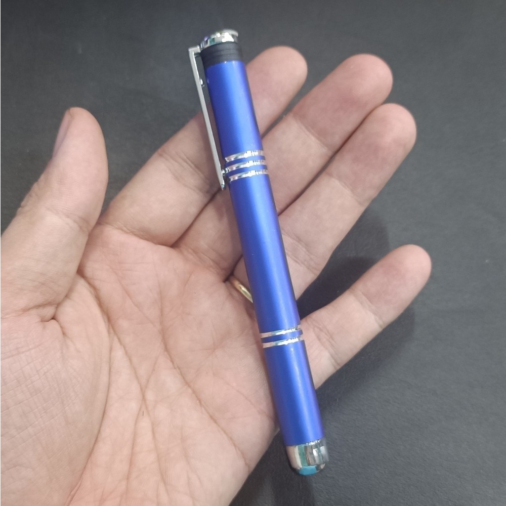 Đèn pin khám tai mũi họng dạng bút ánh sáng vàng