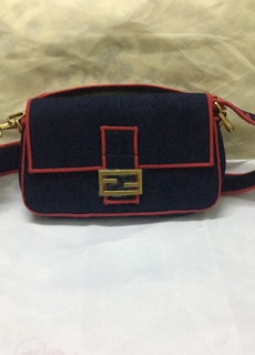 Túi xách nữ  hiệu Fendi
