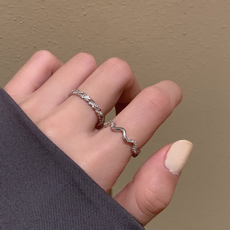 Bộ Nhẫn Hai Mảnh Đính Đá Kim Cương Mỏng Nhẹ Thời Trang Sang Trọng Làm Quà Tặng Cho Nữ