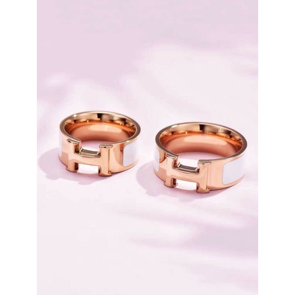 Nhẫn chữ H giống Lisa BlackPink nhẫn Hermes