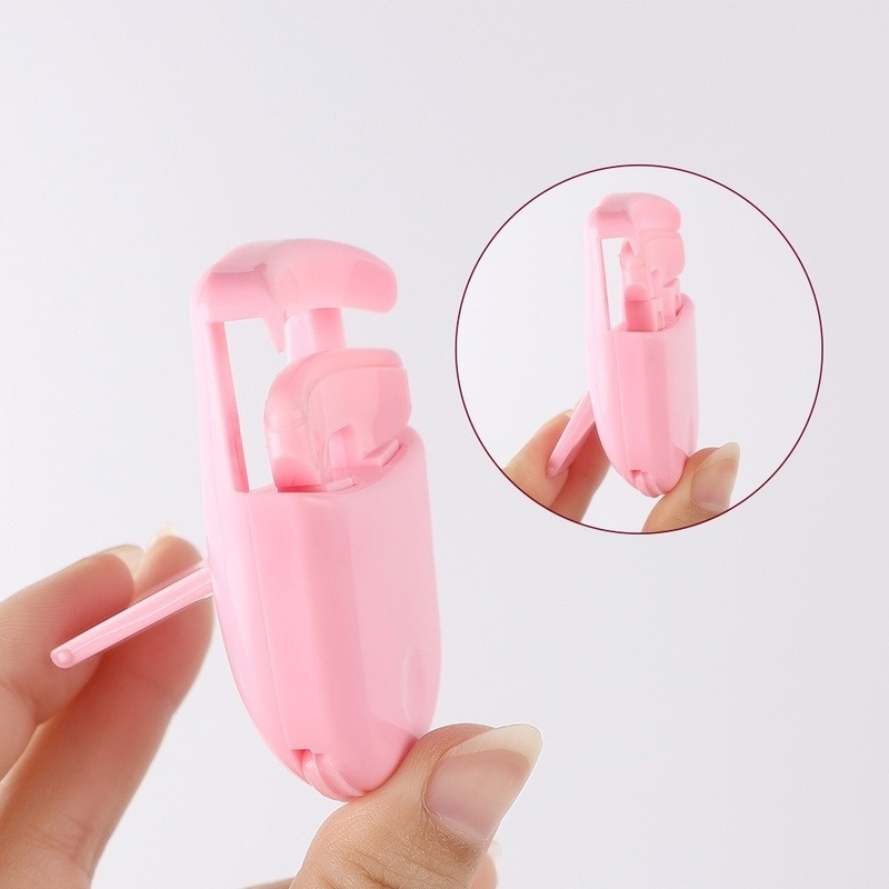 Kẹp Bấm Mi Bằng Silicone Thiết Kế Nhỏ Gọn Hiệu Ứng 3D