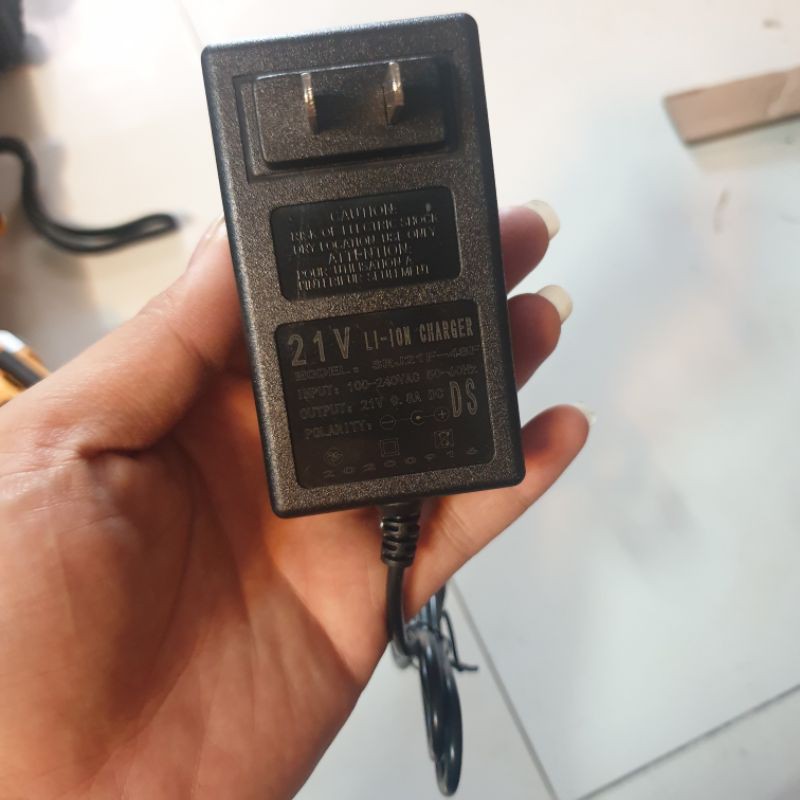 Sạc Pin Máy Khoan Pin 26V Dùng Cho Được Máy 21V,28V,26V,24V
