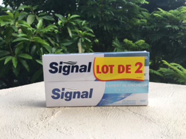 Kem đánh răng Signal Pháp