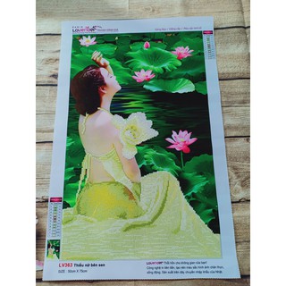 Tranh đính đá thiếu nữ bên đầm sen LV363 (50x75cm)