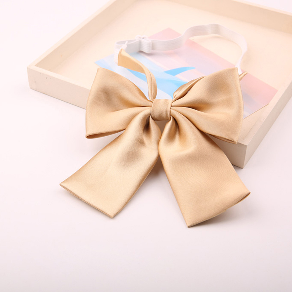 Cà vạt cài áo phối nơ phong cách thời trang cho phái nữ