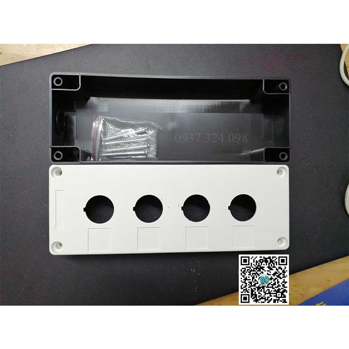 Hộp nút nhấn rỗng 1 lỗ 2 lỗ 3 lỗ 4 lỗ phi 22 màu trắng đen chất lượng cao