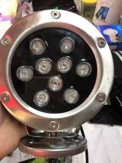 Đèn led âm nước 9w đổi mầu dạng đế