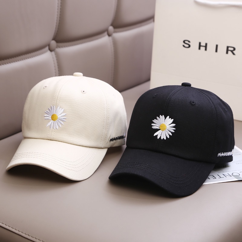 Mũ lưỡi trai thêu hoa cúc Pea chữ hông BIGOMALL - Nón lưỡi trai hót trend chất kaki dày dặn