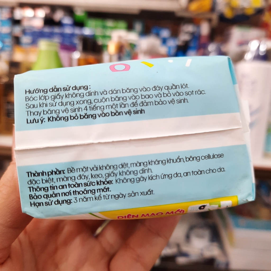 Băng vệ sinh Kotex hằng ngày kháng khuẩn, mỏng, 8 miếng