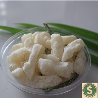 Mứt Dừa Sáp Lá Dứa 250g