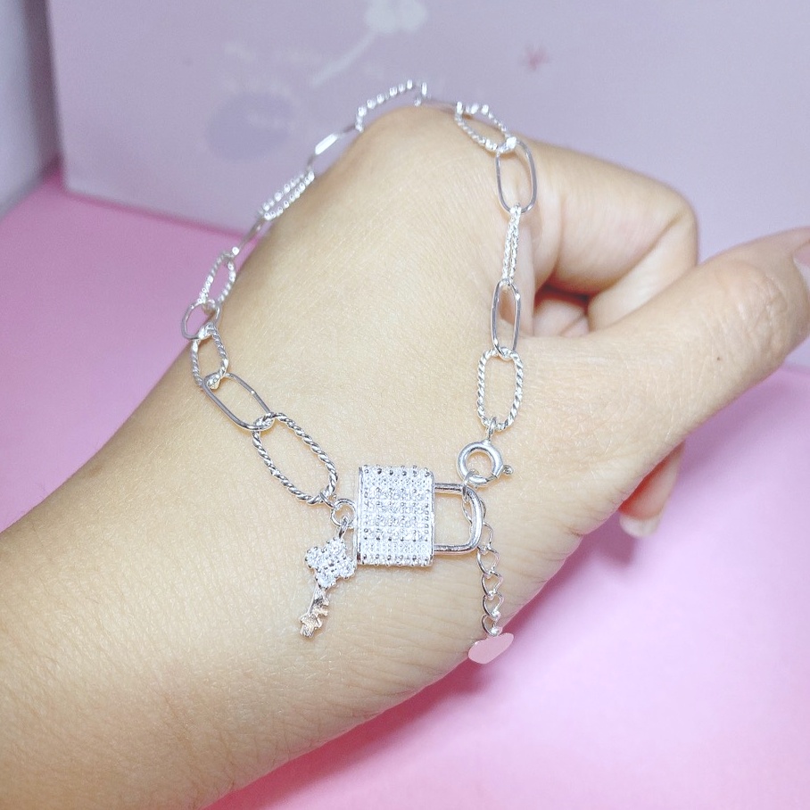 Vòng tay bạc nữ Evasilver hình khóa đính đá, Lắc tay chất liệu bạc ta sang trọng