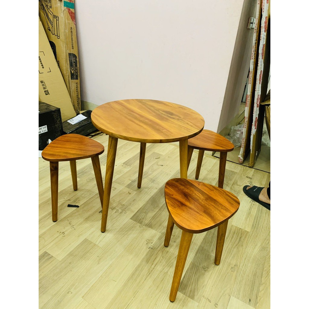 Bộ bàn ghế cafe cao cấp 1 bàn và 3 ghế gỗ kiểu dáng hiện đại, thanh lịch